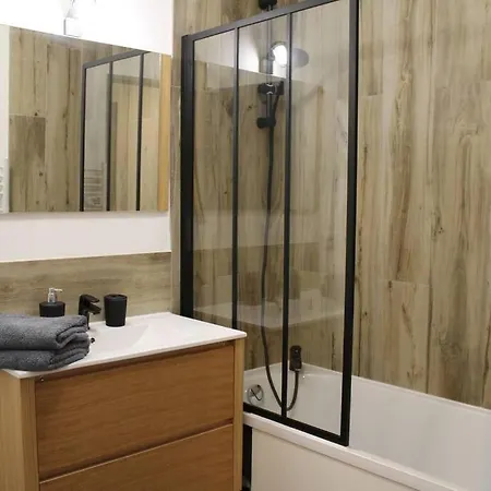 Location Ajaccio Apartment *